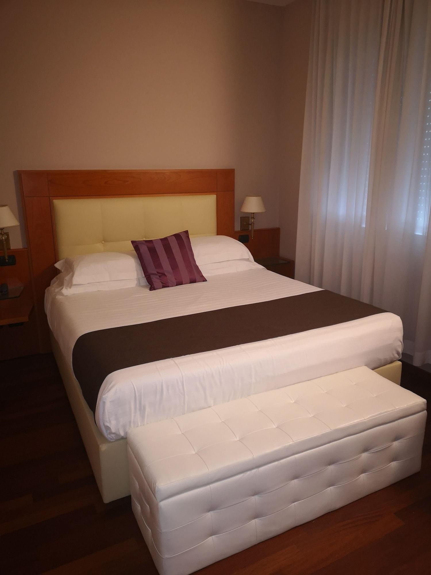 Hotel Clarin 14 By Dori Peschiera del Garda Kültér fotó