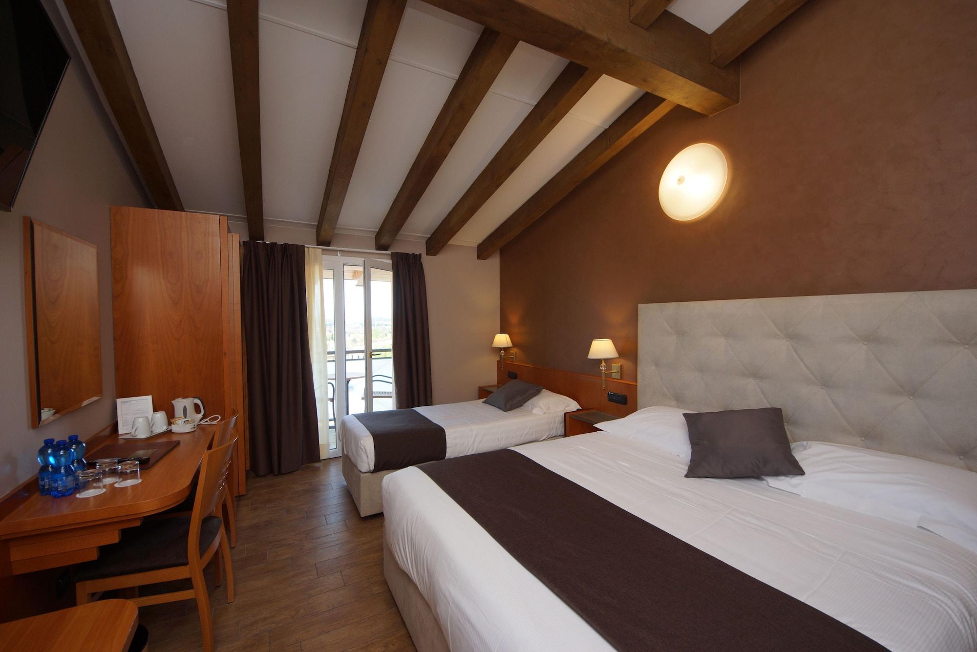 Hotel Clarin 14 By Dori Peschiera del Garda Kültér fotó