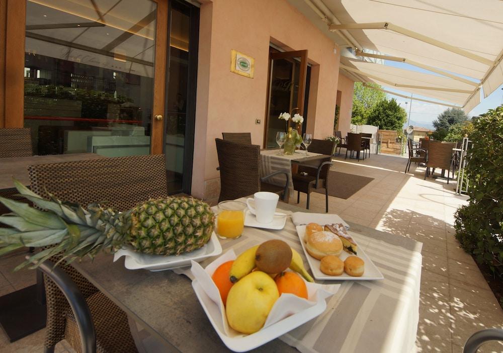 Hotel Clarin 14 By Dori Peschiera del Garda Kültér fotó