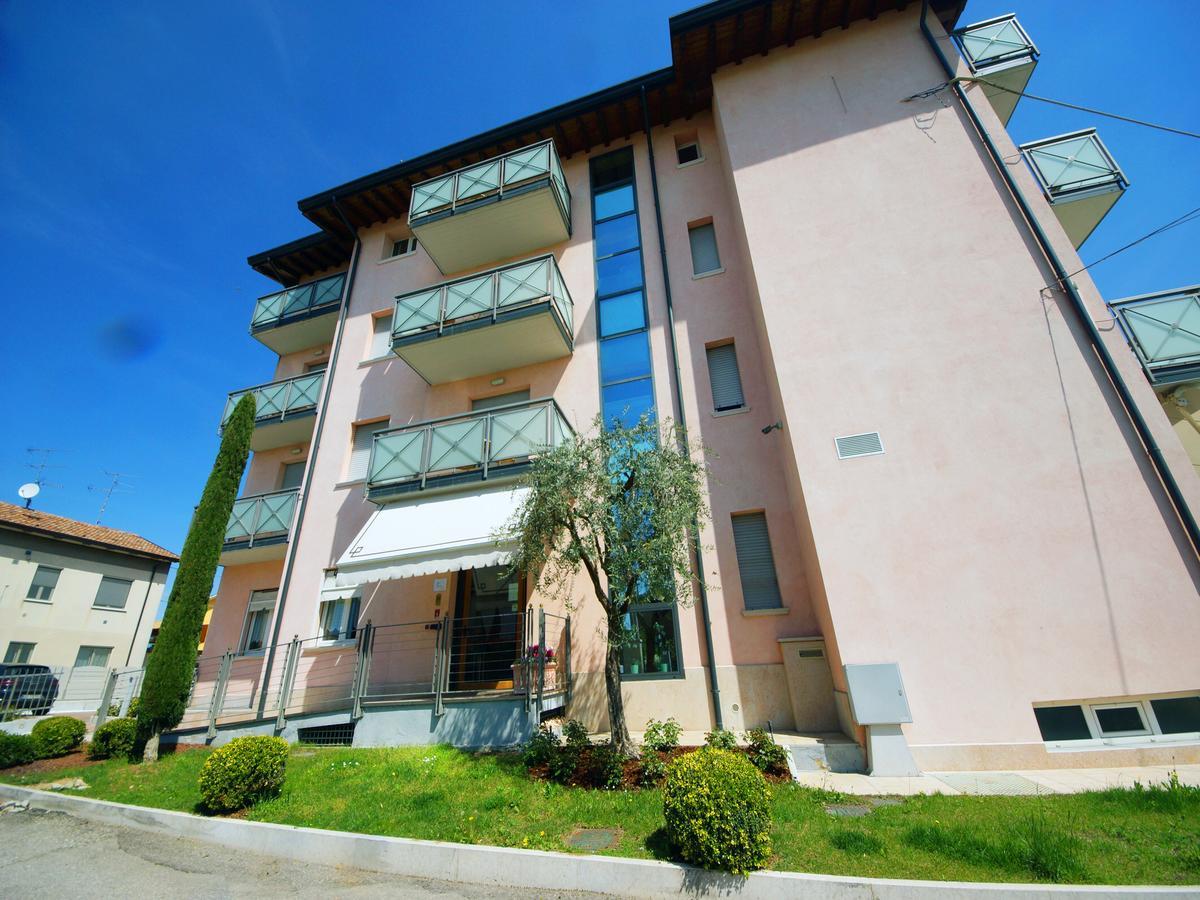 Hotel Clarin 14 By Dori Peschiera del Garda Kültér fotó